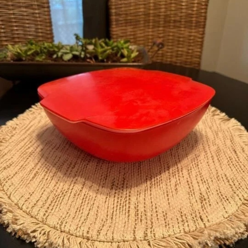 Vintage Pyrex 515 B-015 1.5 Qt Hostess Red Square Casserole Dish with Lid MCM